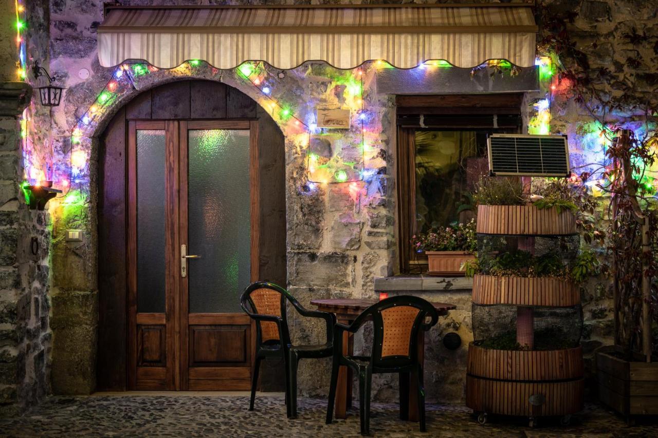 Castello Di Zorzino Iseo Lake Riva di Solto Bagian luar foto